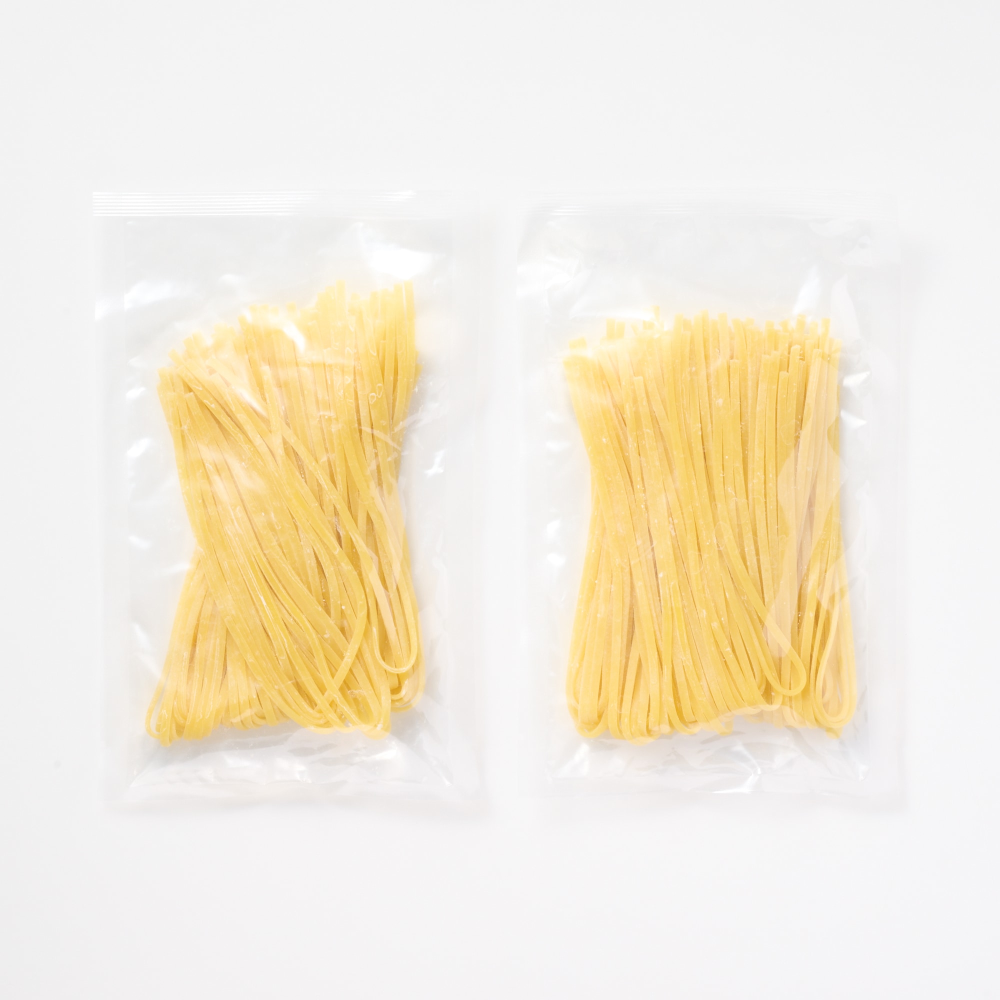 小麦の旨みひきたつ生パスタ　リングイネ