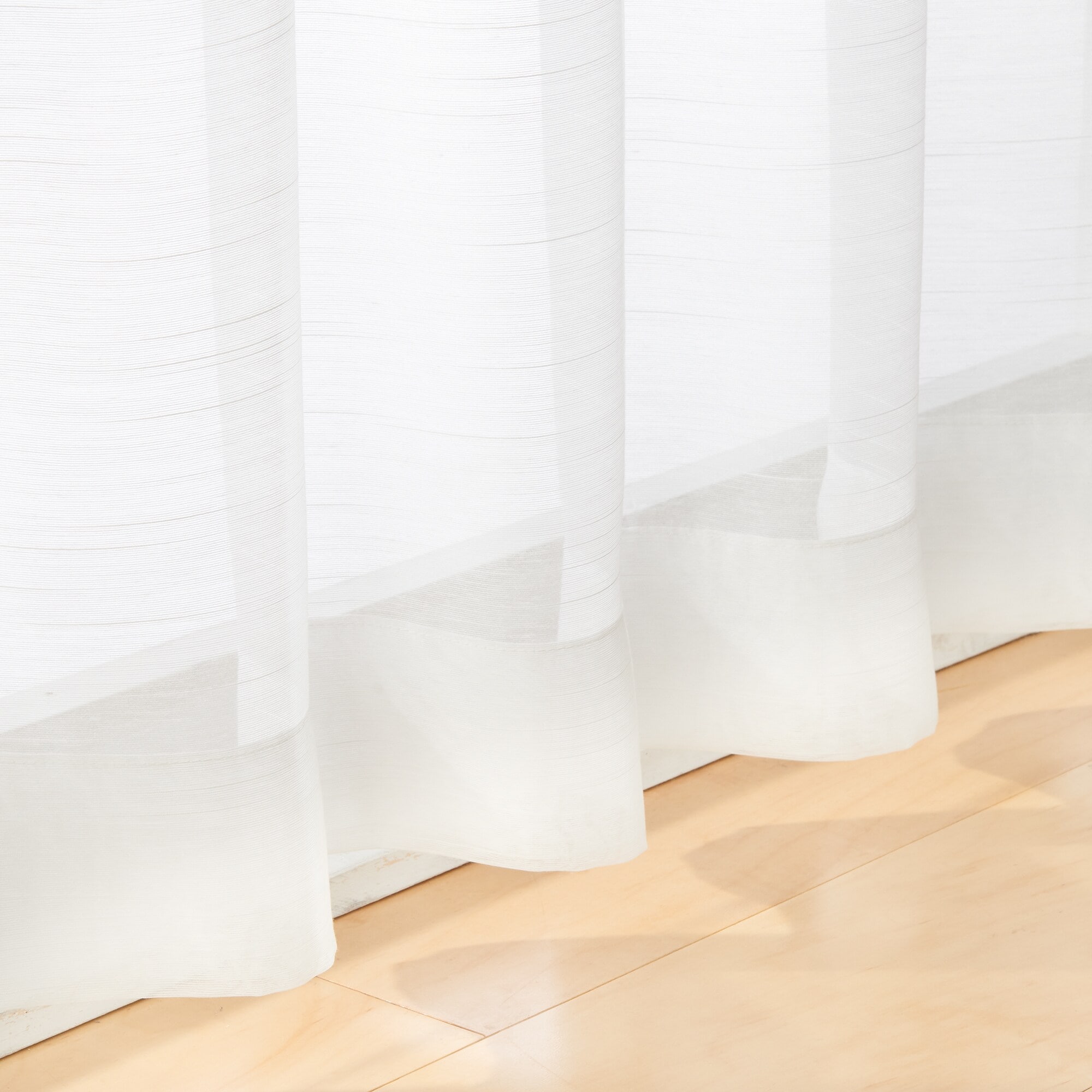 ポリエステル分繊糸ボイル（防炎）プリーツカーテン／オフ白