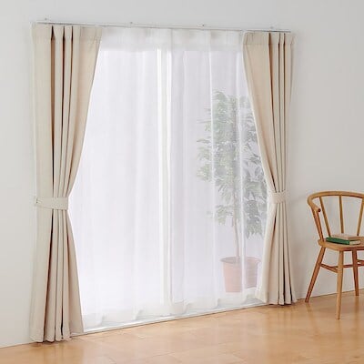 ポリエステル分繊糸ボイル（防炎）ノンプリーツカーテン／オフ白