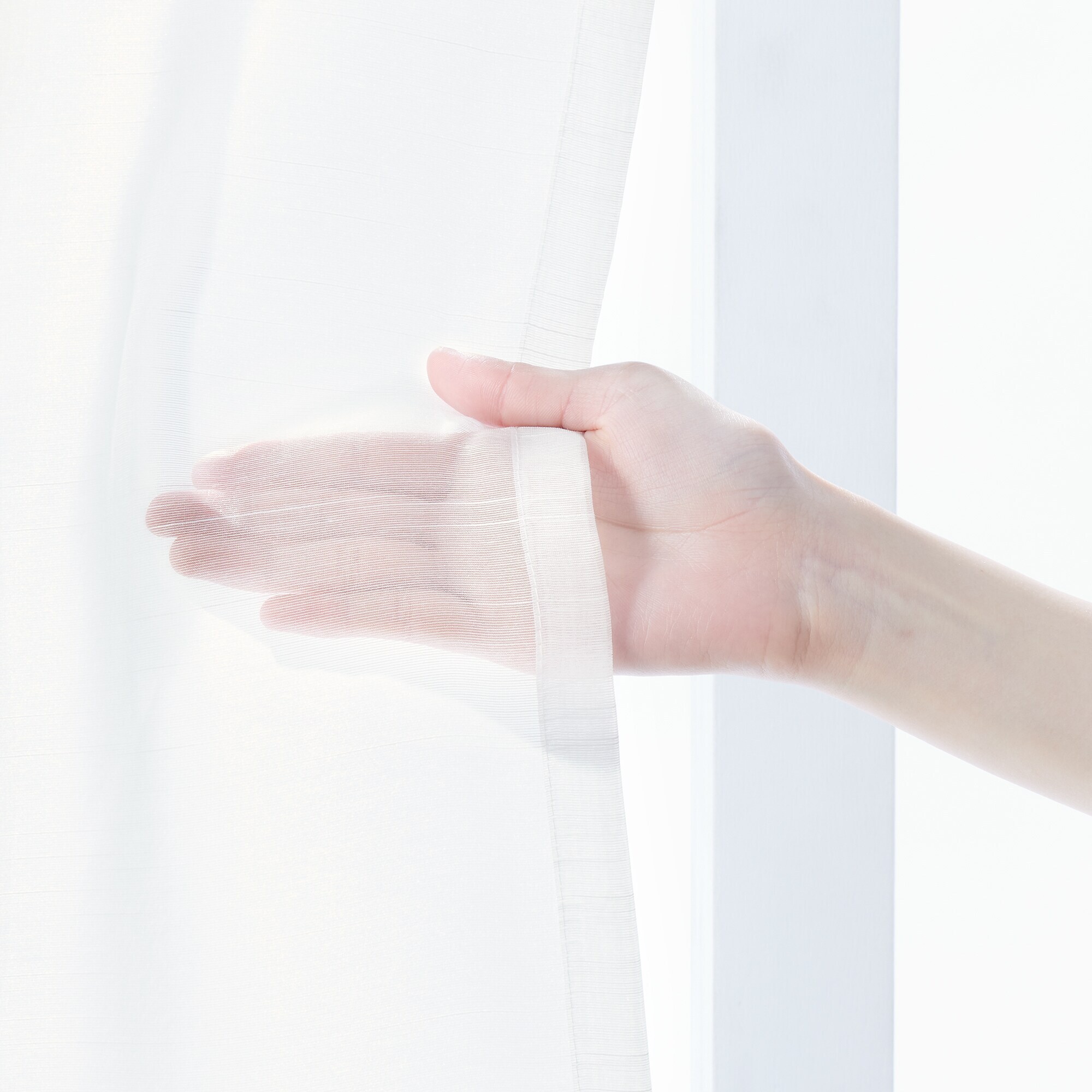 ポリエステル分繊糸ボイル（防炎）ノンプリーツカーテン／オフ白