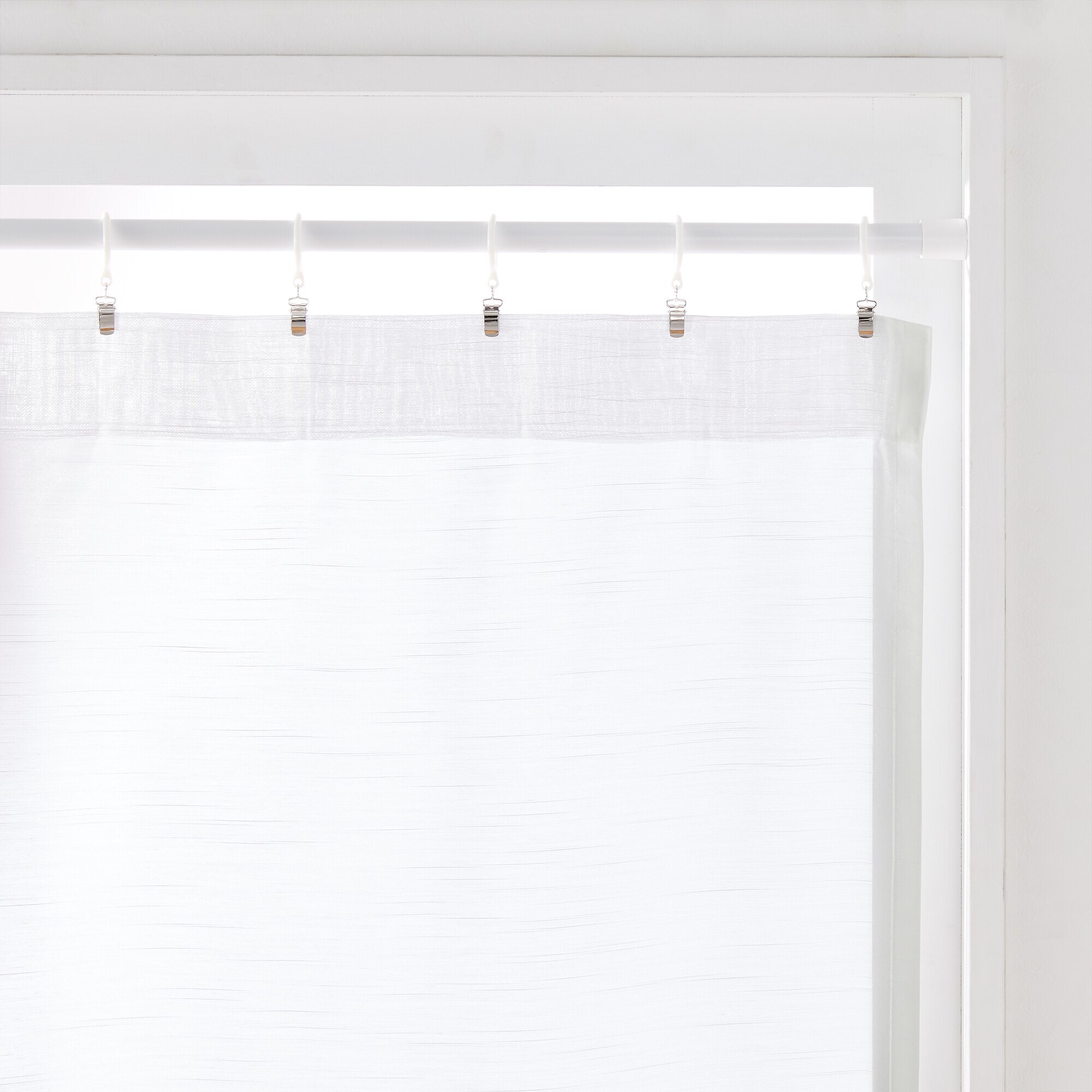 ポリエステル分繊糸ボイル（防炎）ノンプリーツカーテン／オフ白