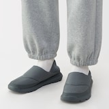 かかとが踏める　撥水中わた入りスリッポン