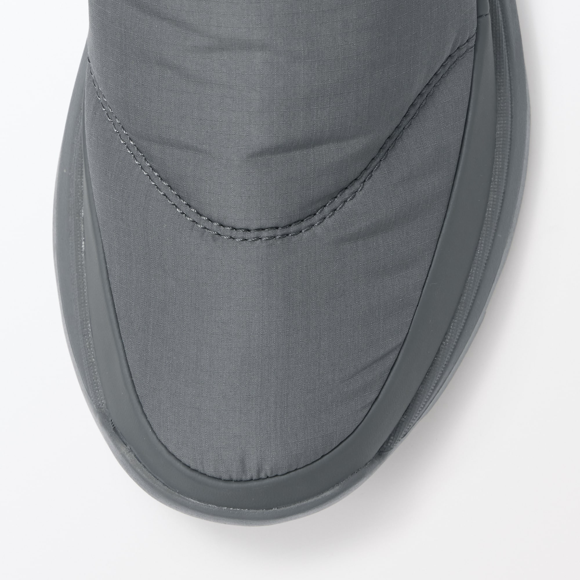 かかとが踏める　撥水中わた入りスリッポン