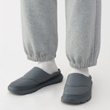 かかとが踏める　撥水中わた入りスリッポン