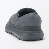 かかとが踏める　撥水中わた入りスリッポン