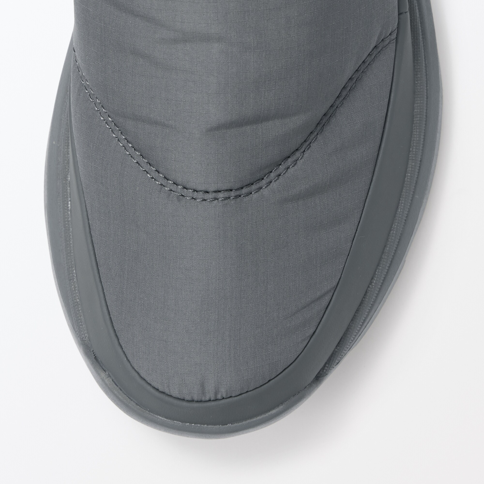 かかとが踏める　撥水中わた入りスリッポン