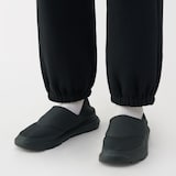 かかとが踏める　撥水中わた入りスリッポン