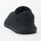 かかとが踏める　撥水中わた入りスリッポン