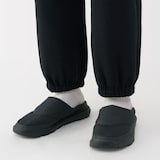 かかとが踏める　撥水中わた入りスリッポン