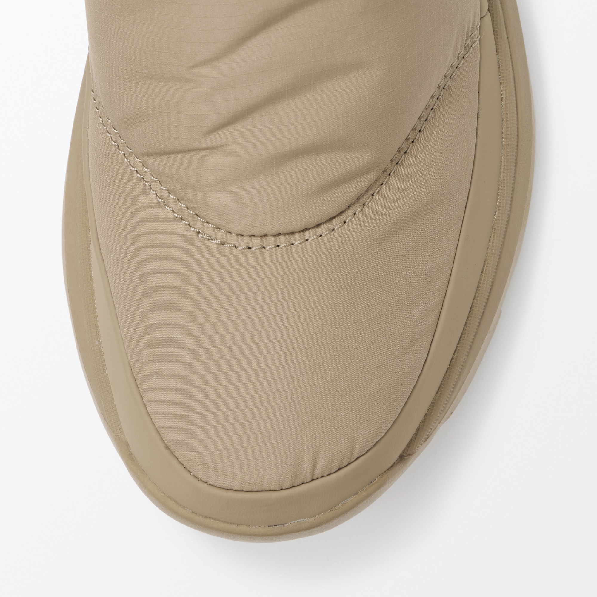 かかとが踏める　撥水中わた入りスリッポン