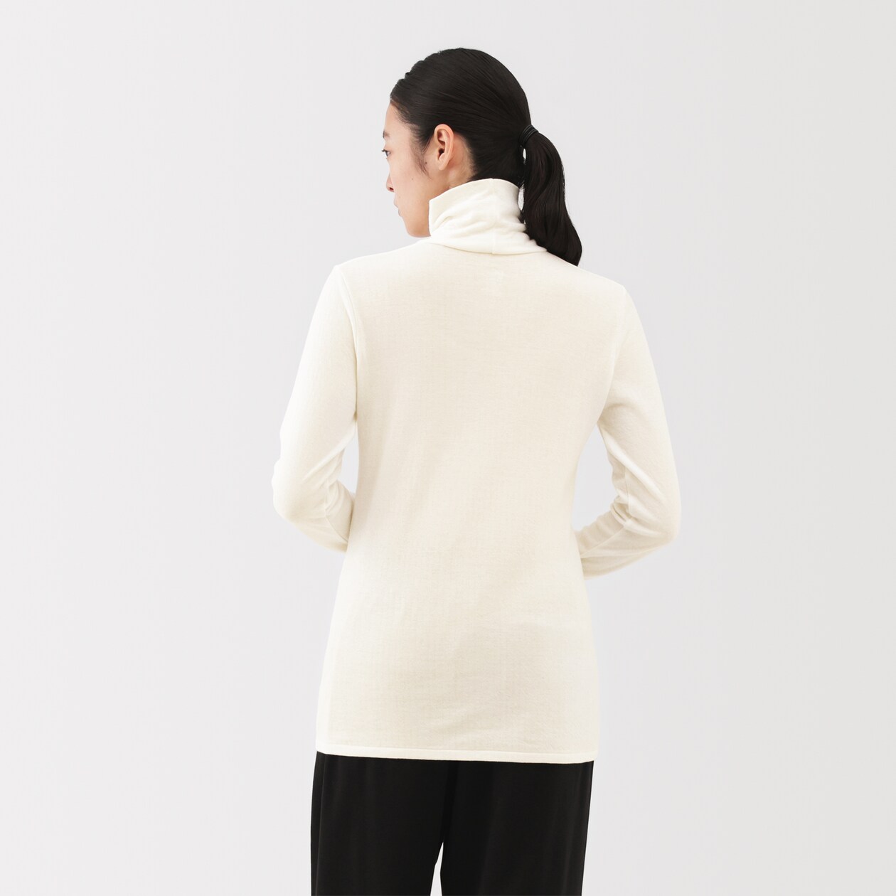 婦人　コットンカシミヤタートルネックＴシャツ