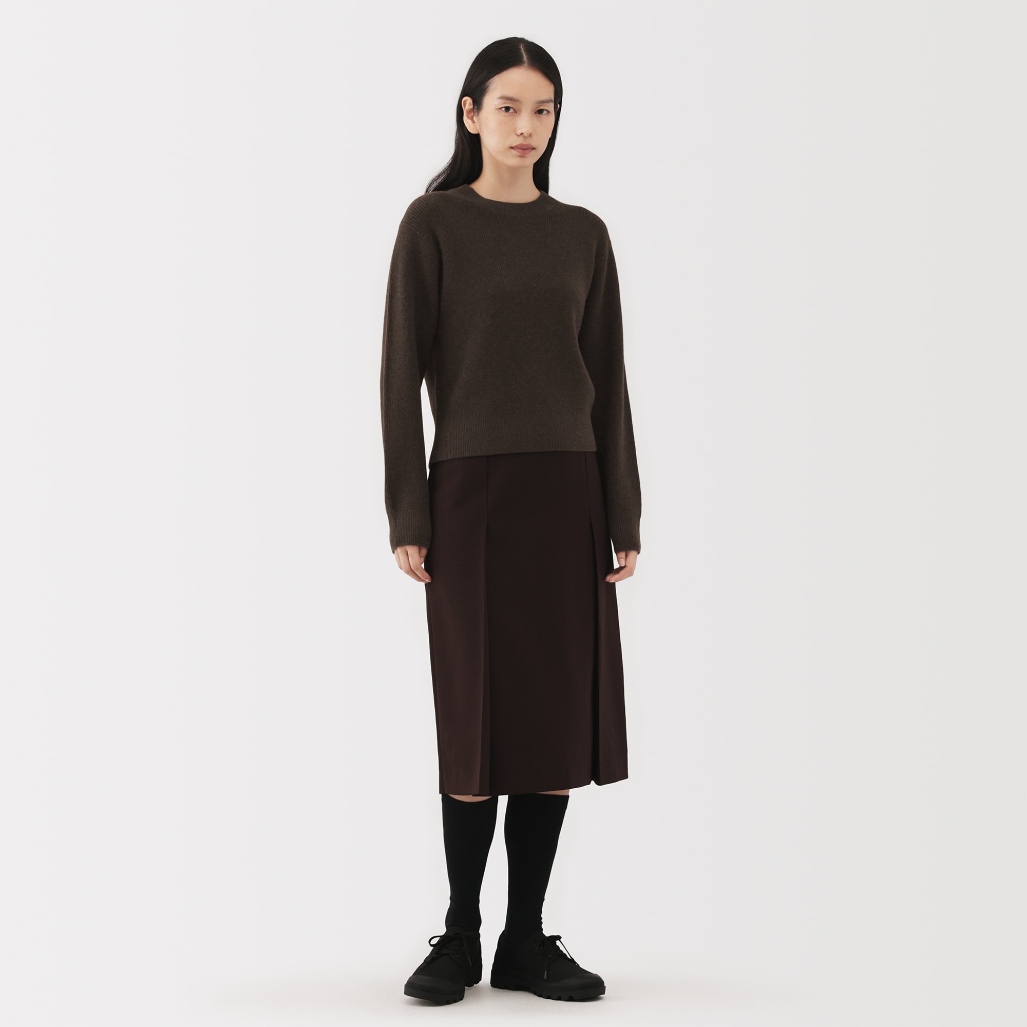 婦人　自然のまんまの色　ヤク畦編みクルーネックセーター