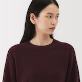 婦人　自然の色を生かして染色した　ヤク畦編みクルーネックセーター