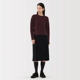 婦人　自然の色を生かして染色した　ヤク畦編みクルーネックセーター