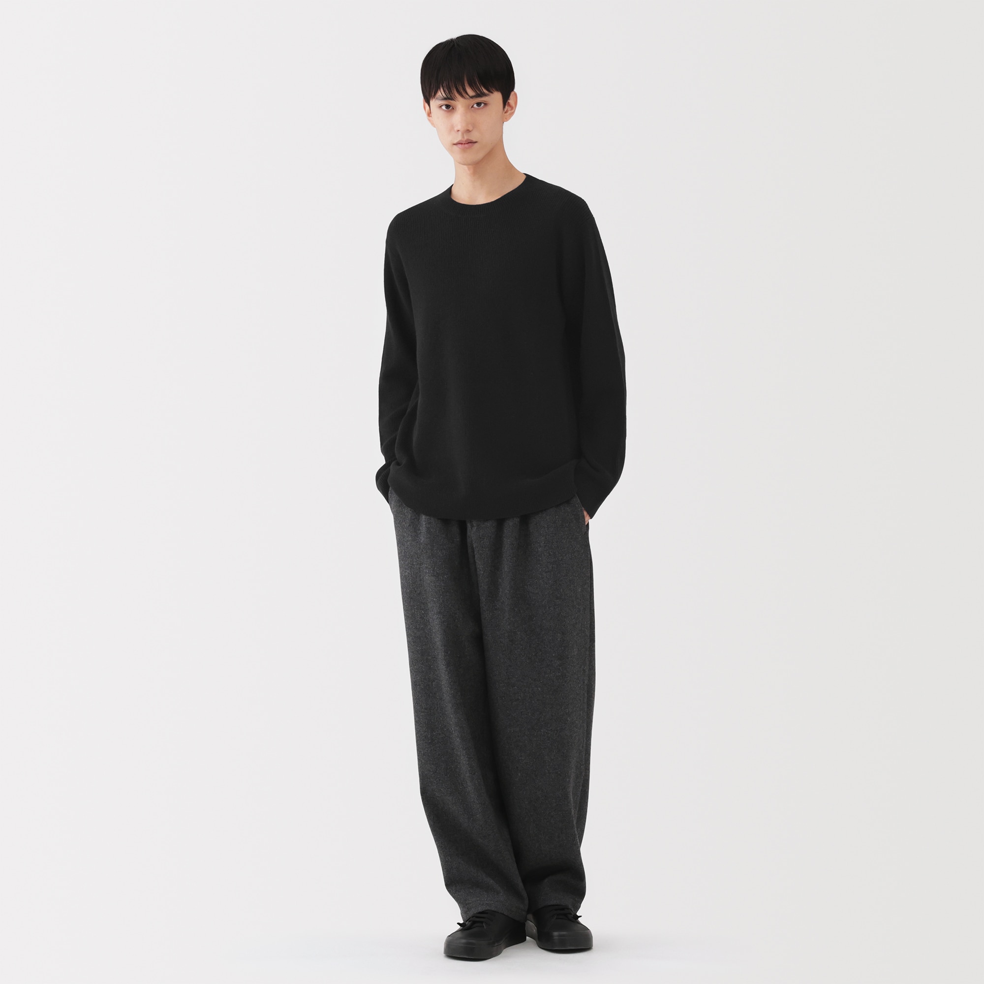 紳士　自然の色を生かして染色した　ヤク畦編みクルーネックセーター