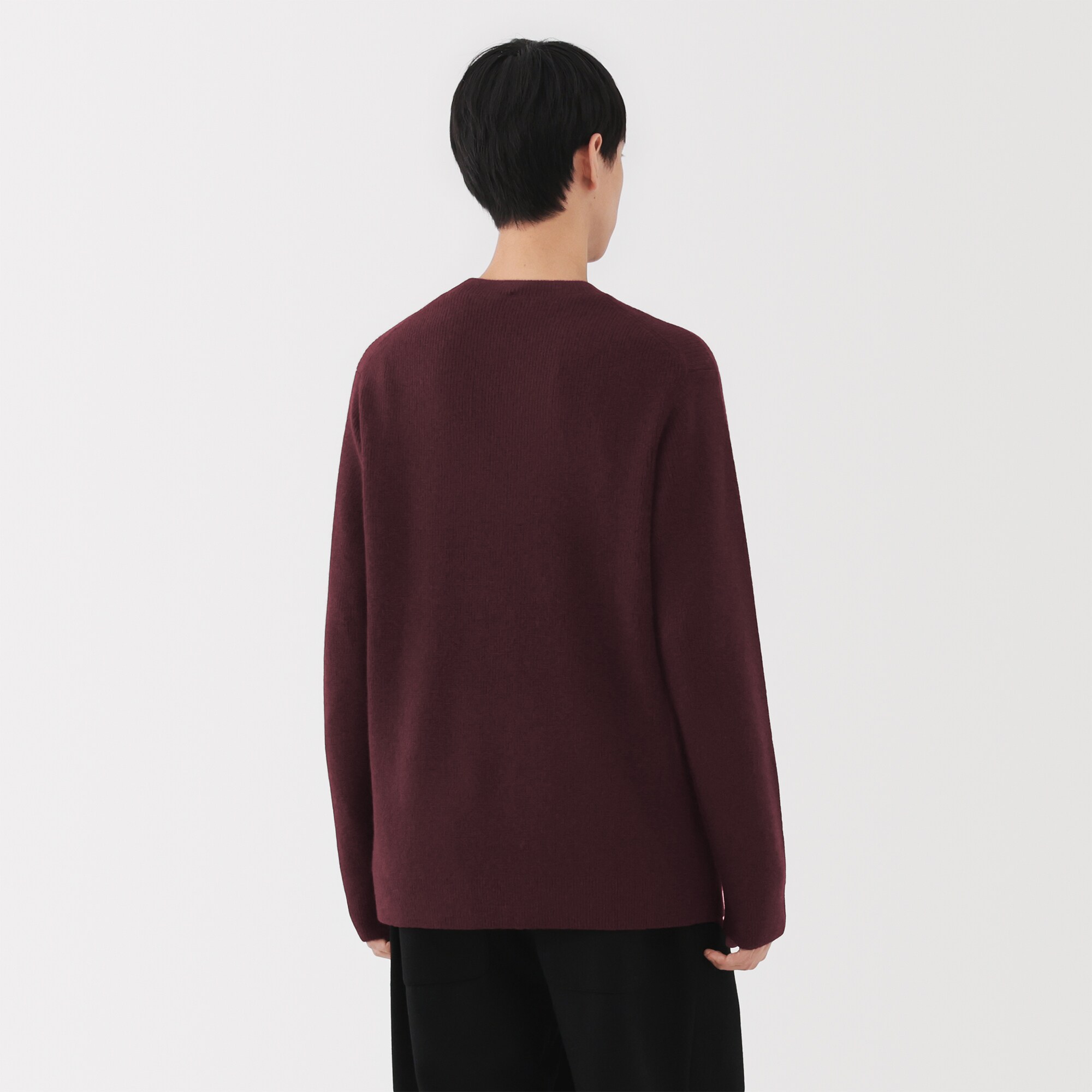 紳士　自然の色を生かして染色した　ヤク畦編みクルーネックセーター