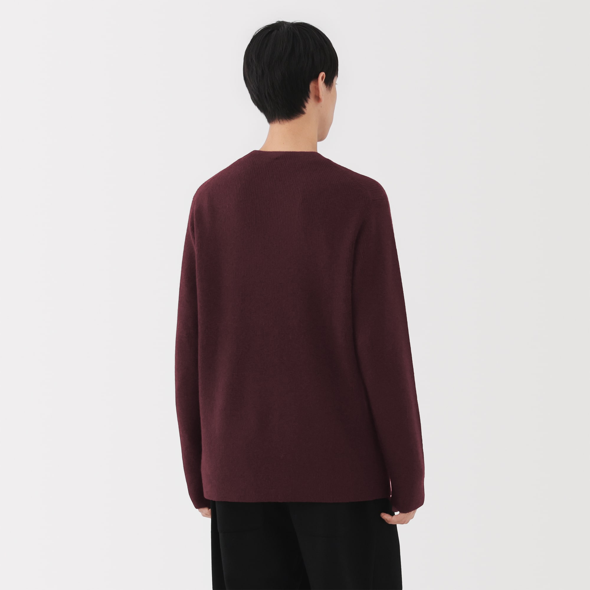 紳士 自然の色を生かして染色した ヤク畦編みクルーネックセーター