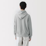 紳士　昔ながらの製法で編み立てたスウェットパーカ