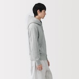 紳士　昔ながらの製法で編み立てたスウェットパーカ