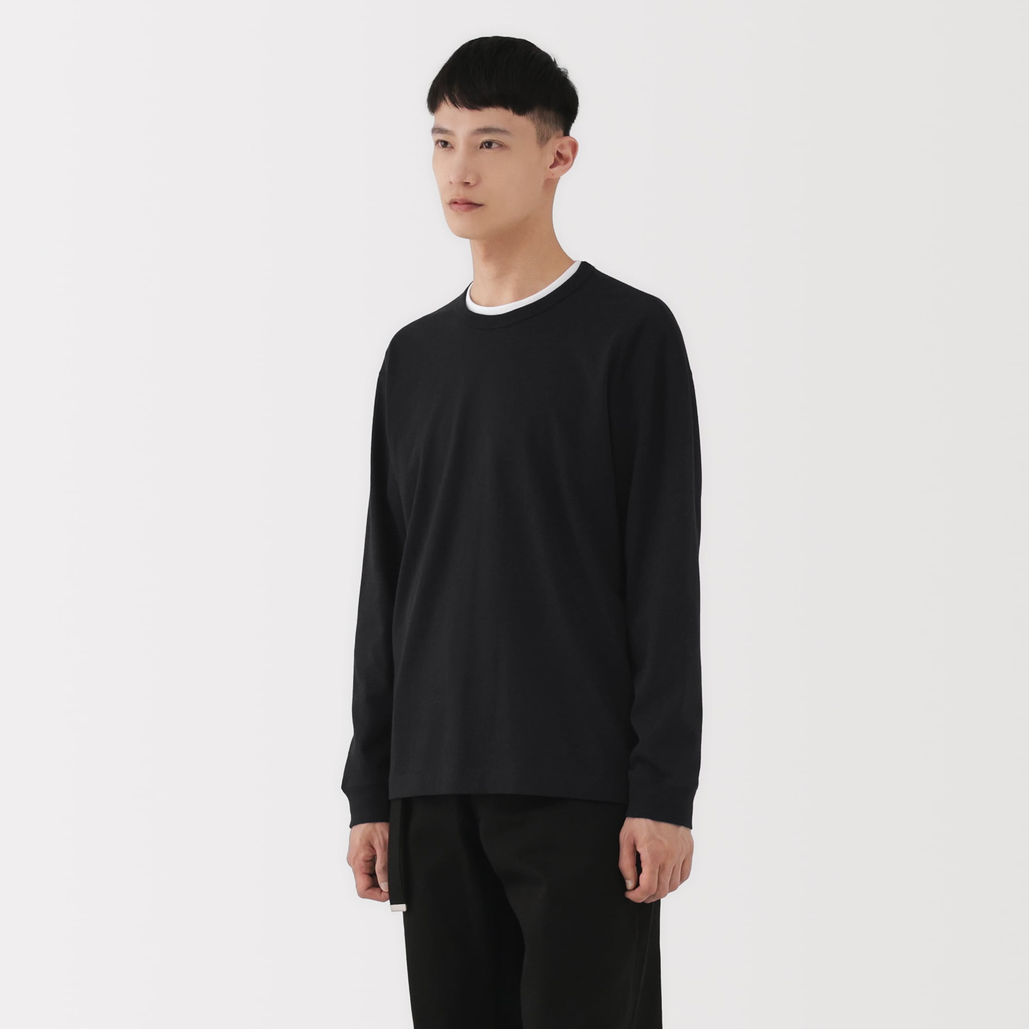 紳士　昔ながらの製法で編み立てた天竺クルーネック長袖Ｔシャツ