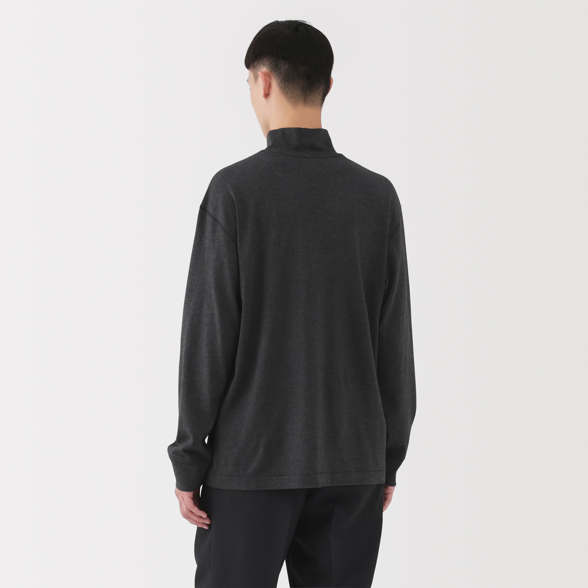 紳士　昔ながらの製法で編み立てた天竺ハイネック長袖Ｔシャツ