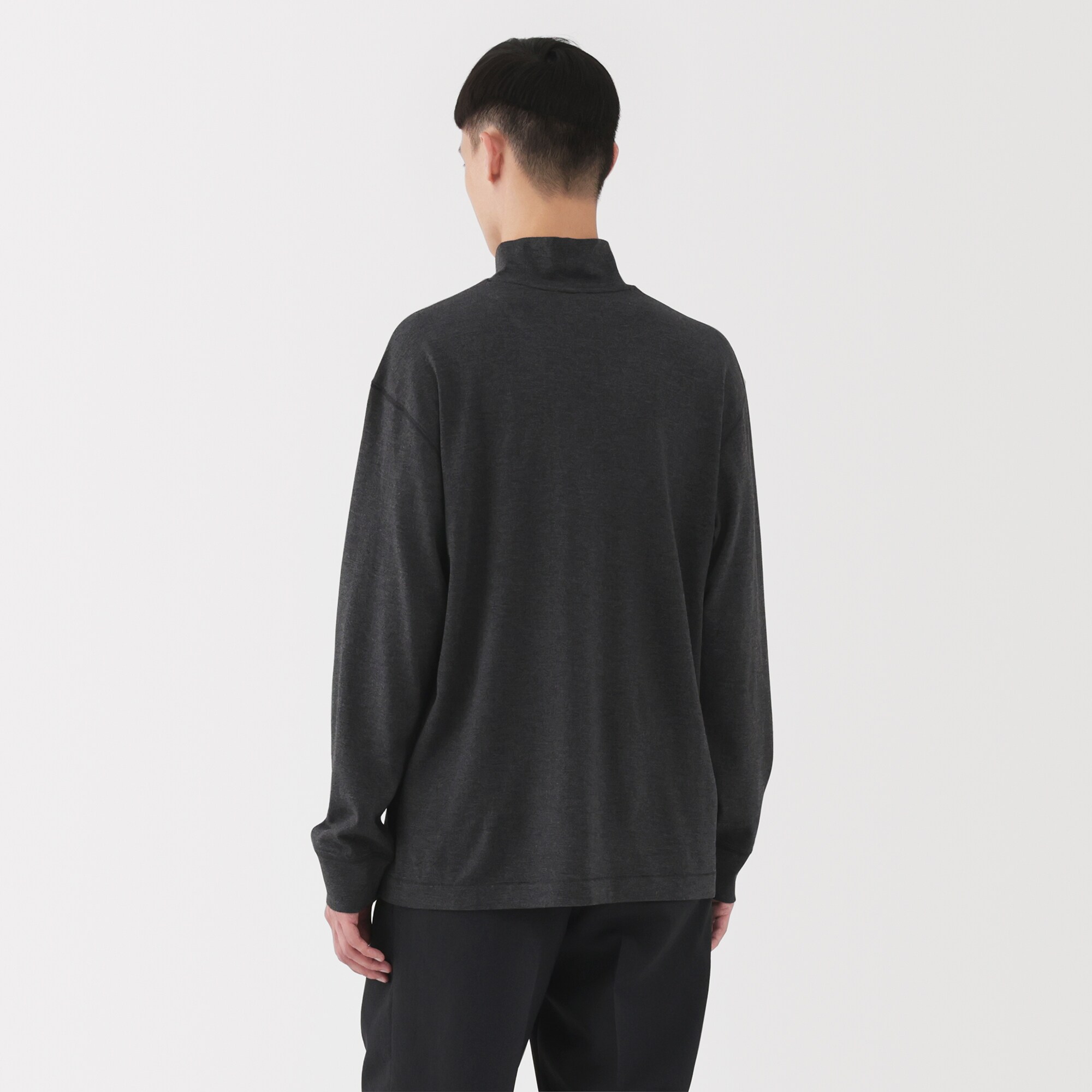 紳士　昔ながらの製法で編み立てた天竺ハイネック長袖Ｔシャツ