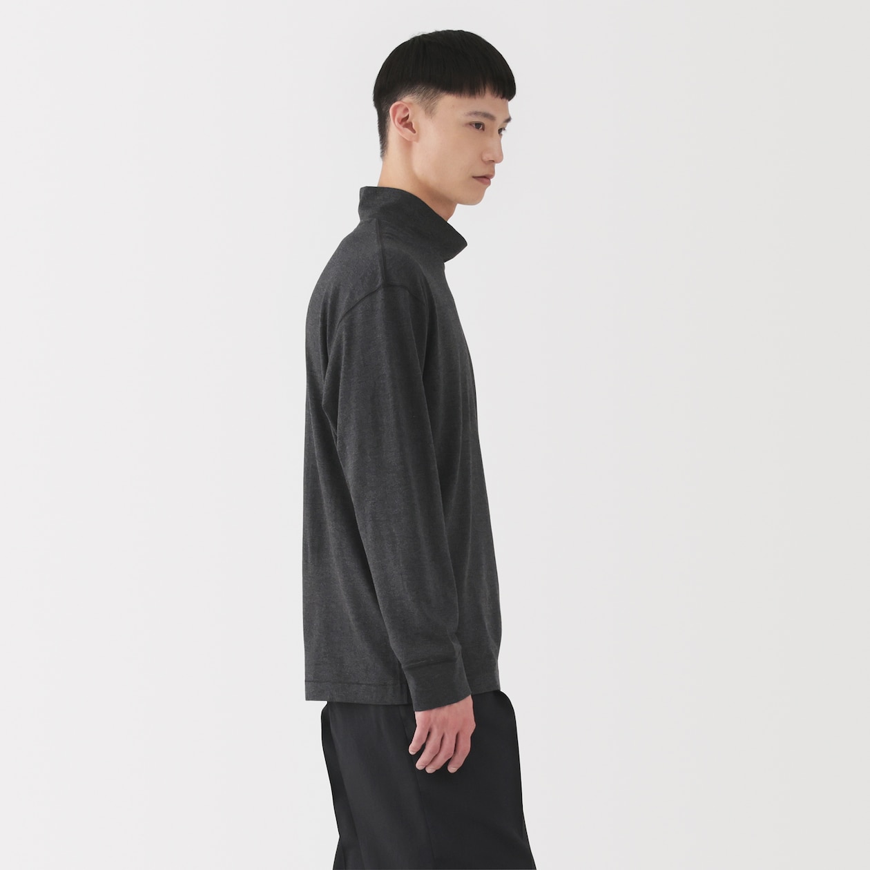 紳士　昔ながらの製法で編み立てた天竺ハイネック長袖Ｔシャツ