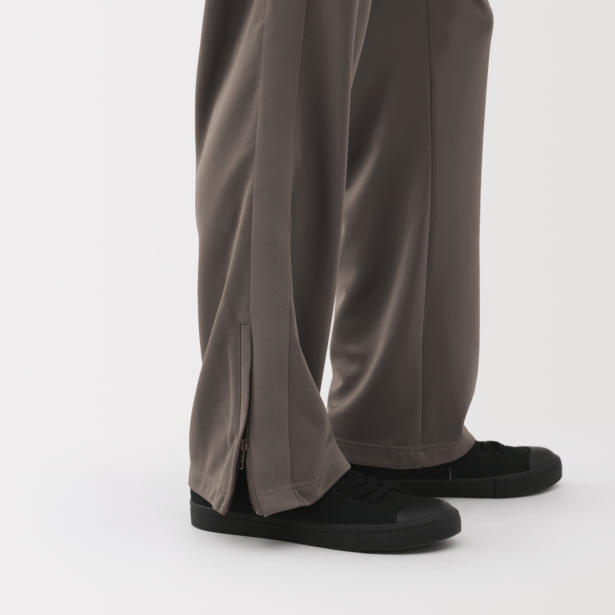 紳士　ユニフォーム素材で作ったトラックパンツ