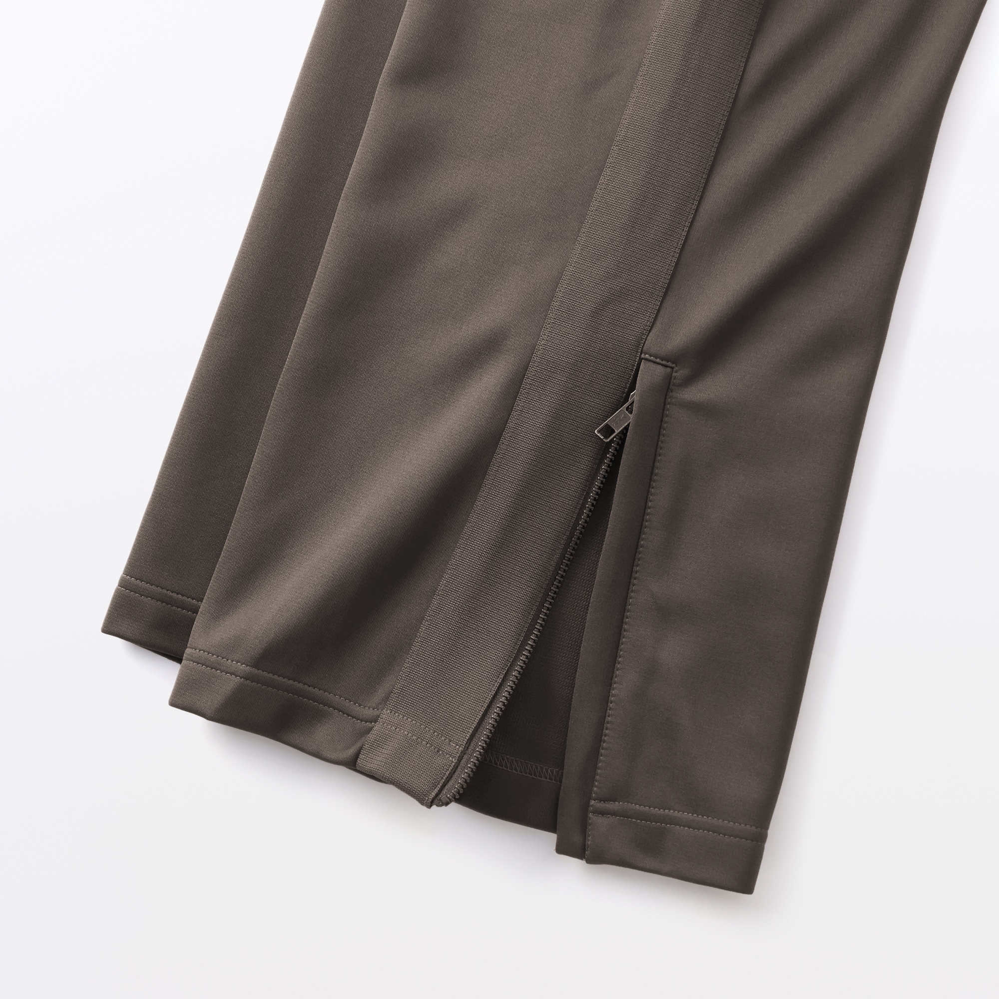 紳士　ユニフォーム素材で作ったトラックパンツ