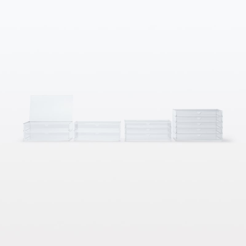 重なるアクリルケース・横型５段