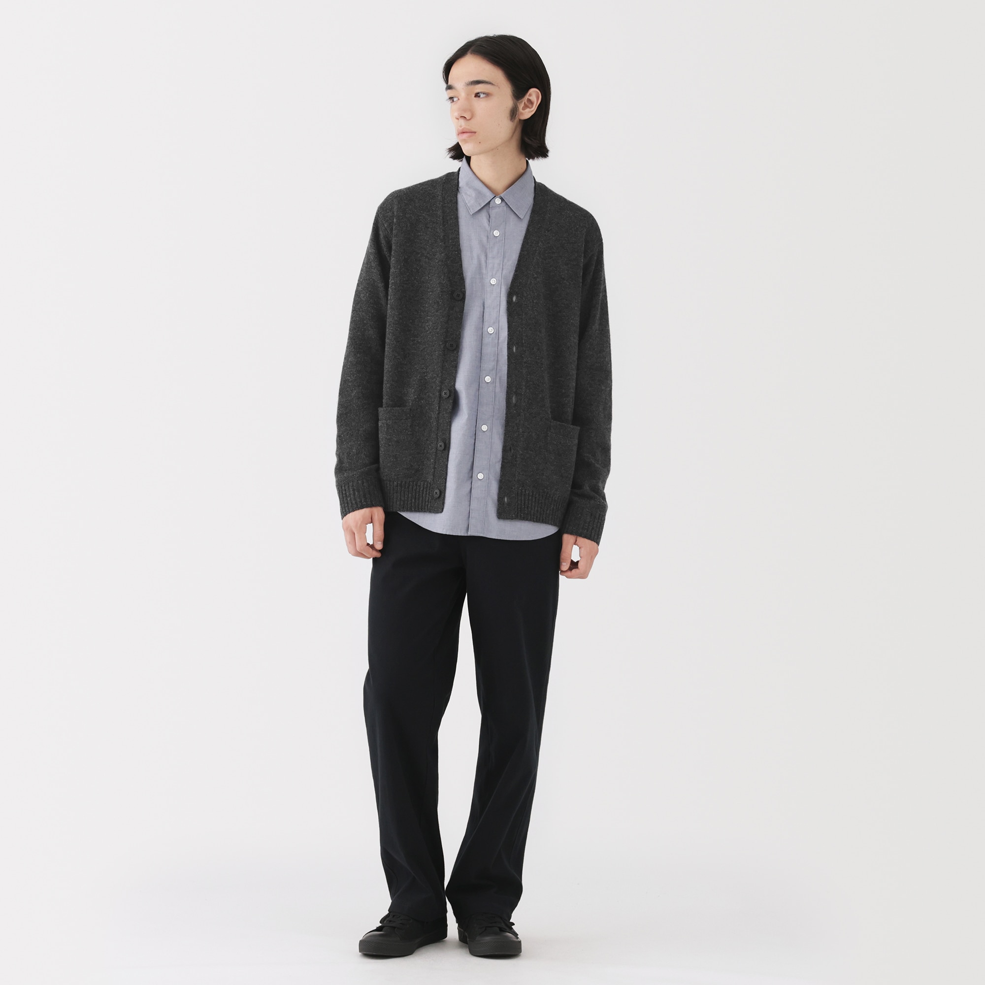 紳士 洗えるウールミドルゲージVネックカーディガン | 無印良品