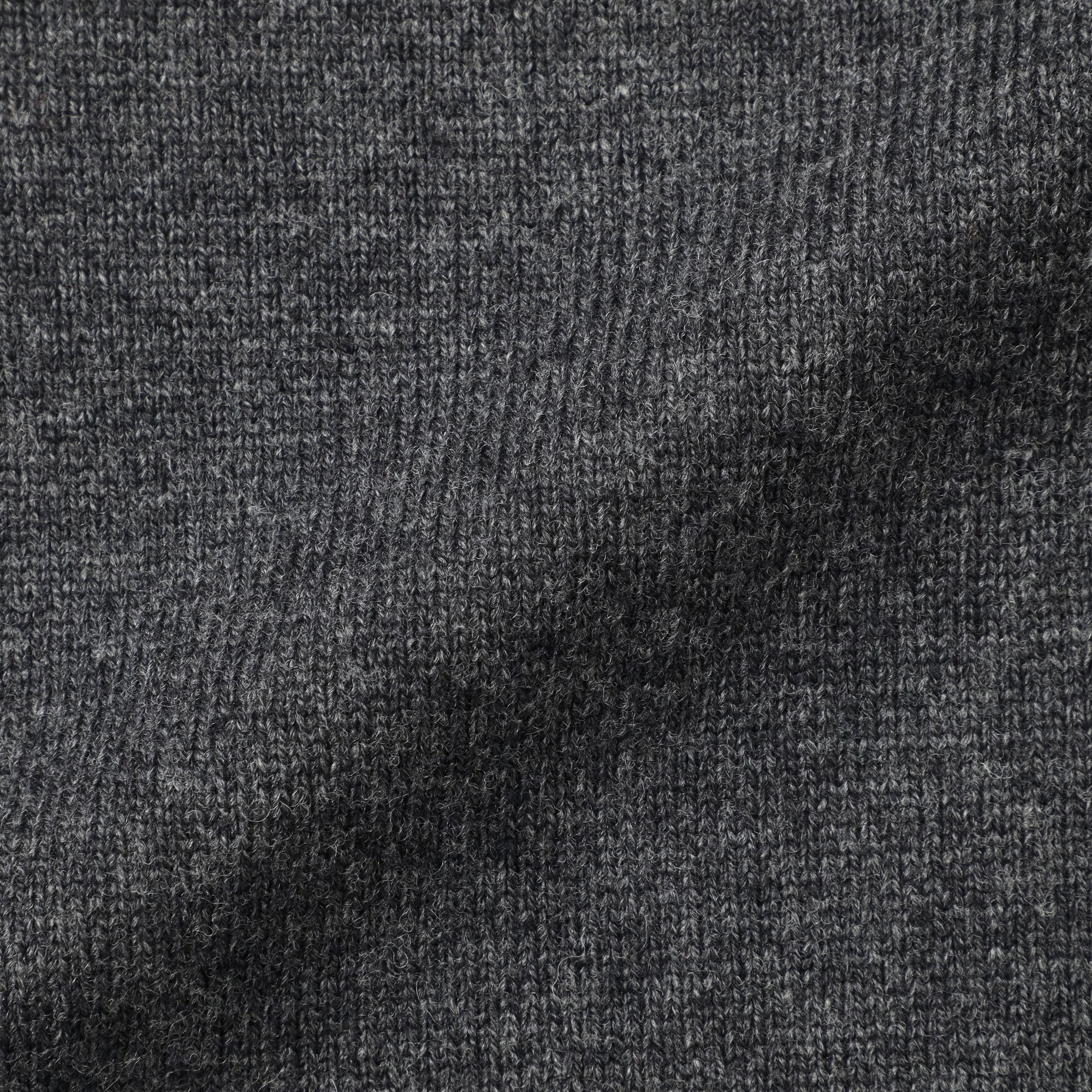 紳士　洗えるウールミドルゲージＶネックカーディガン