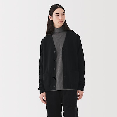 紳士　洗えるウールミドルゲージＶネックカーディガン