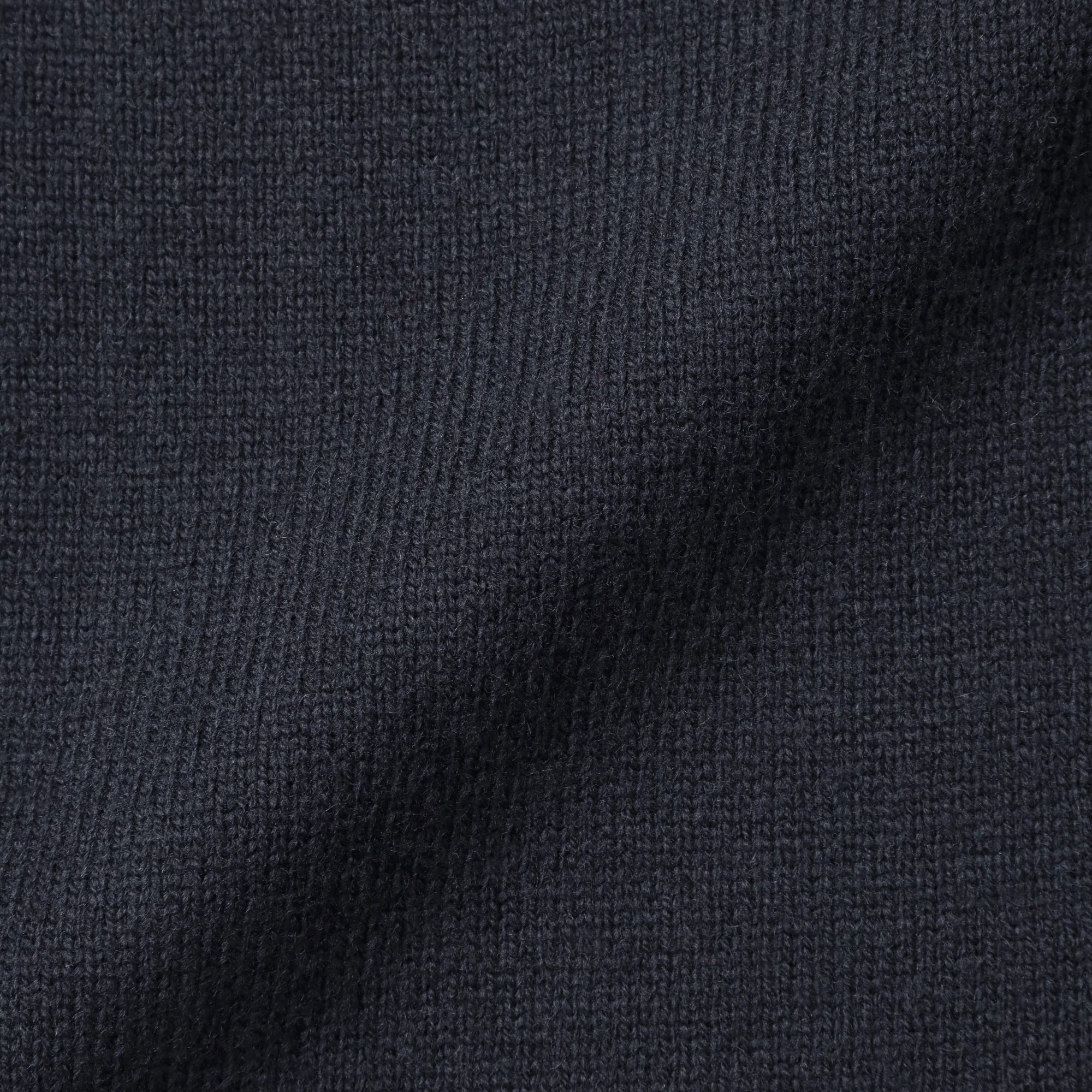 紳士　洗えるウールミドルゲージＶネックカーディガン