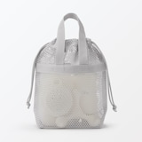 立体メッシュ持ち手付き巾着