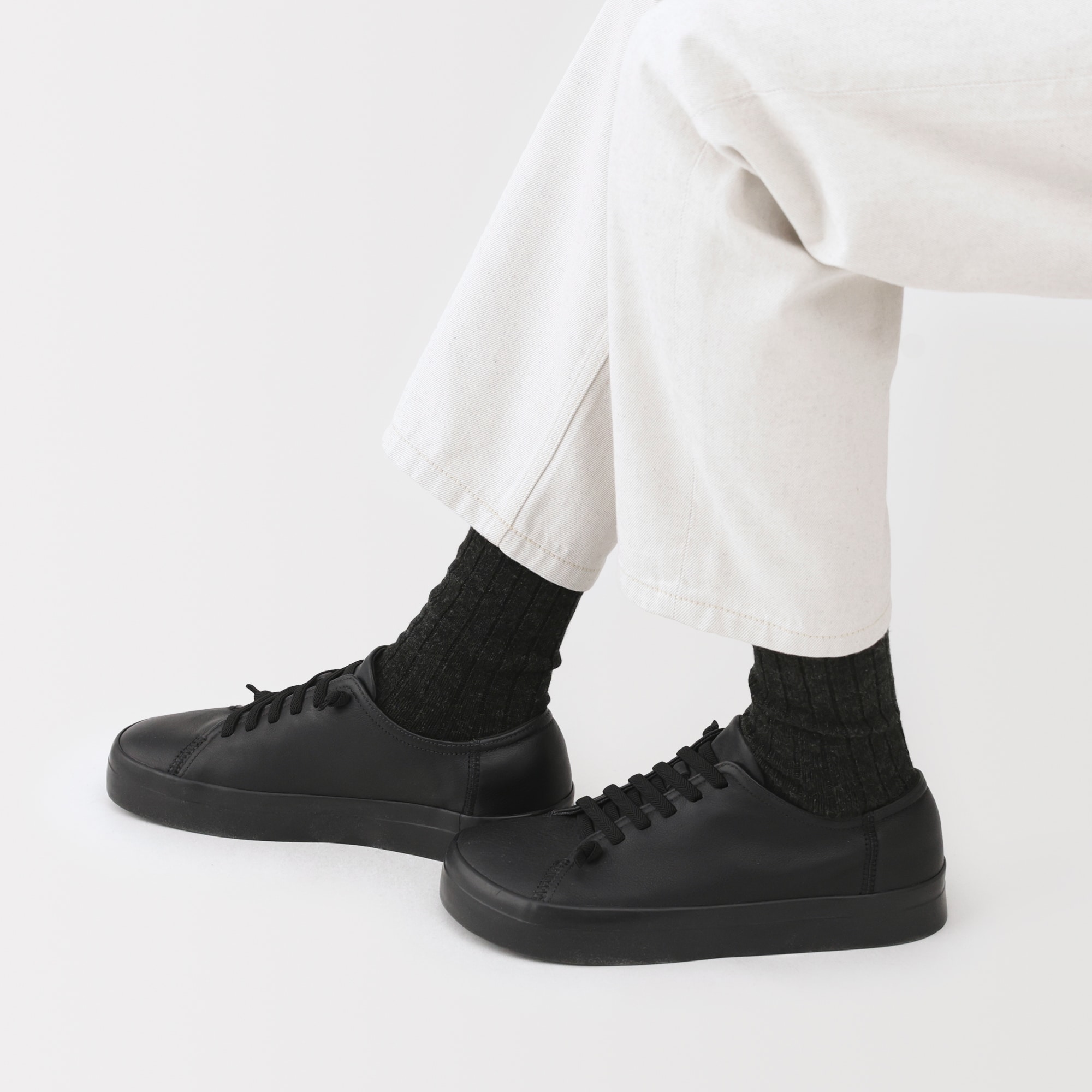 紳士　足なり直角　日本で編みたてたウール混ローゲージ靴下