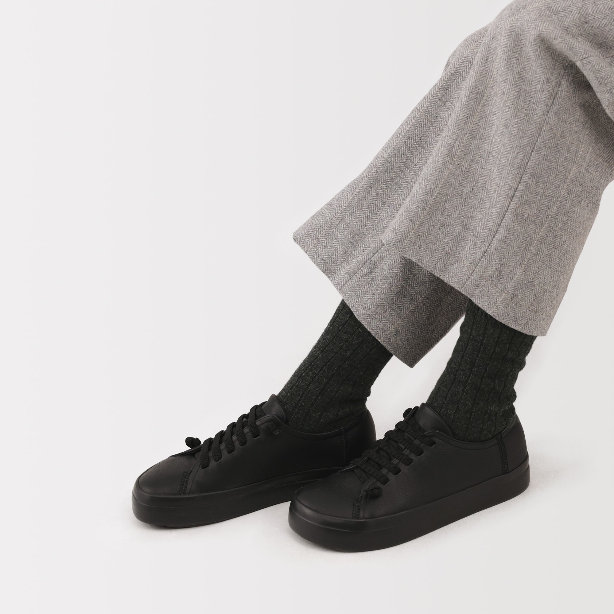 婦人　足なり直角　日本で編みたてたウール混ローゲージ靴下