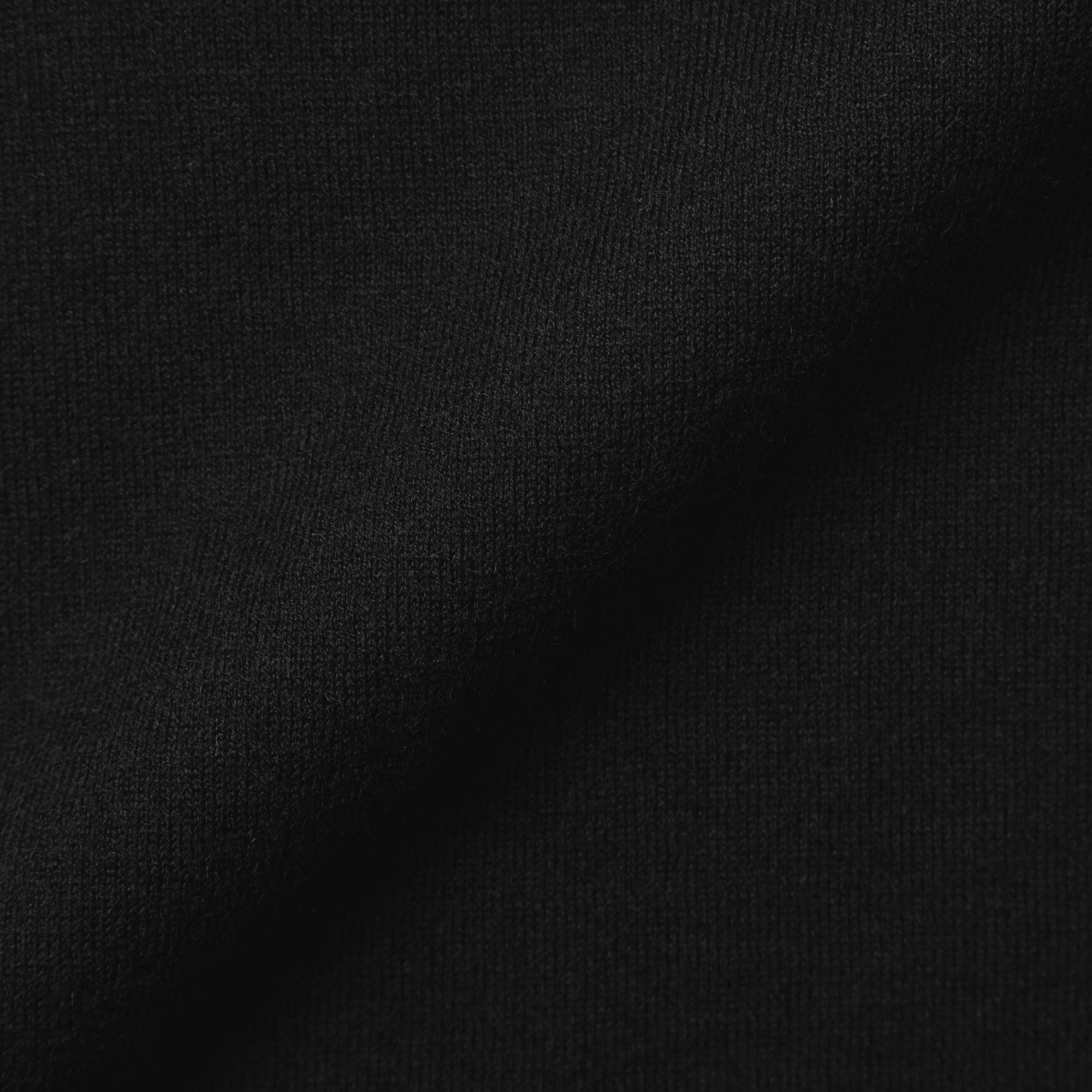 婦人　自然の色を生かして染色した　カシミヤＶネックカーディガン