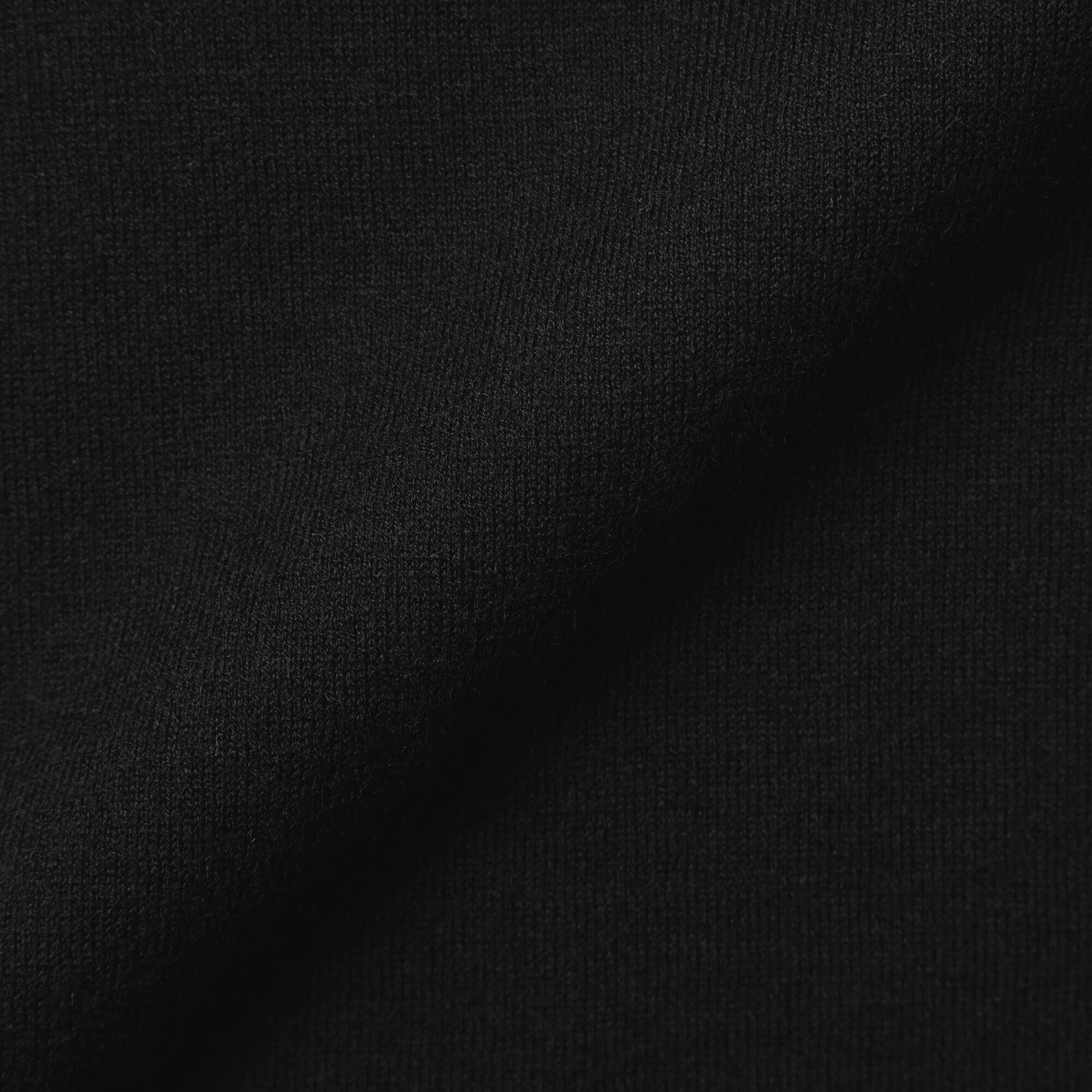 婦人　自然の色を生かして染色した　カシミヤＶネックカーディガン