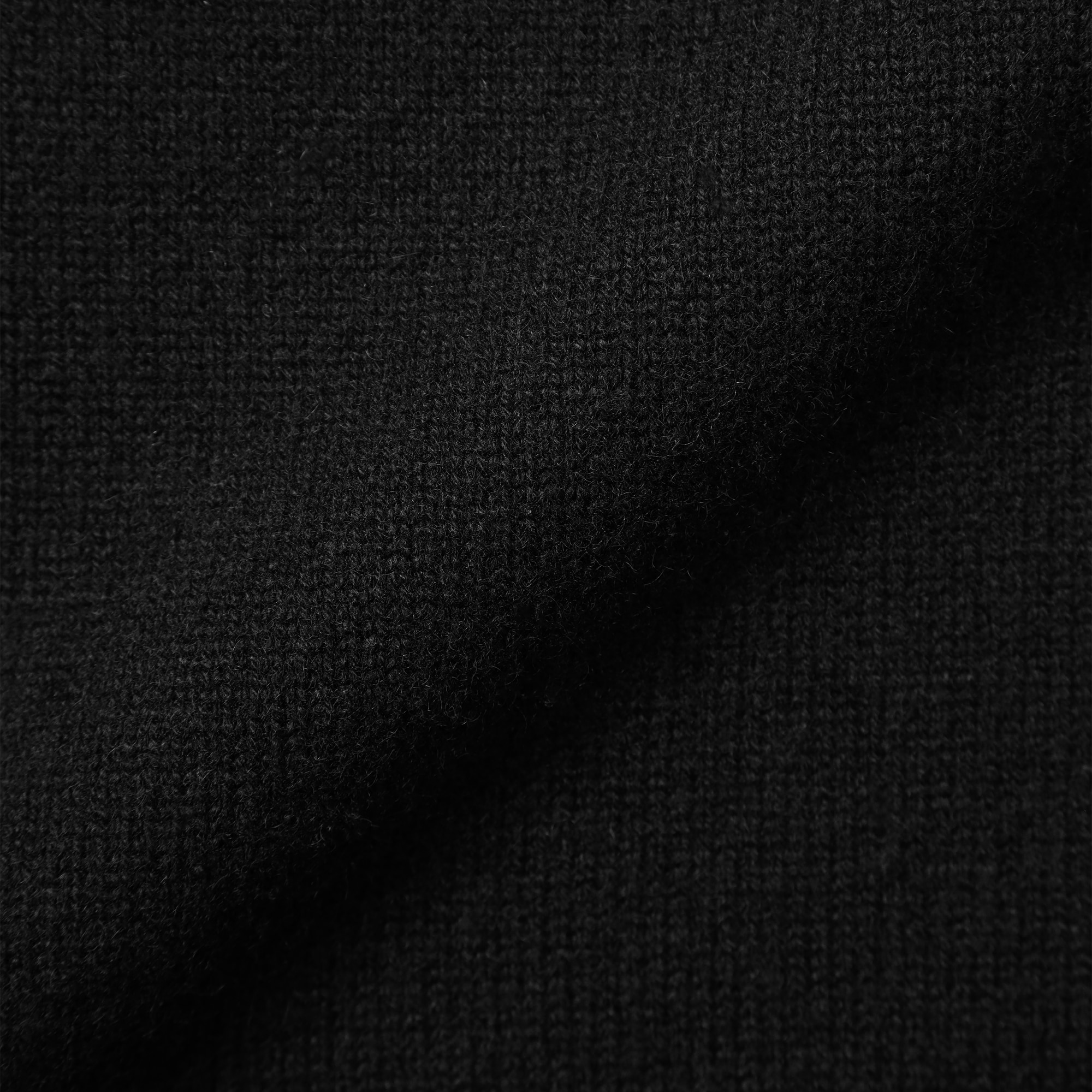 紳士　自然の色を生かして染色した　カシミヤタートルネックセーター