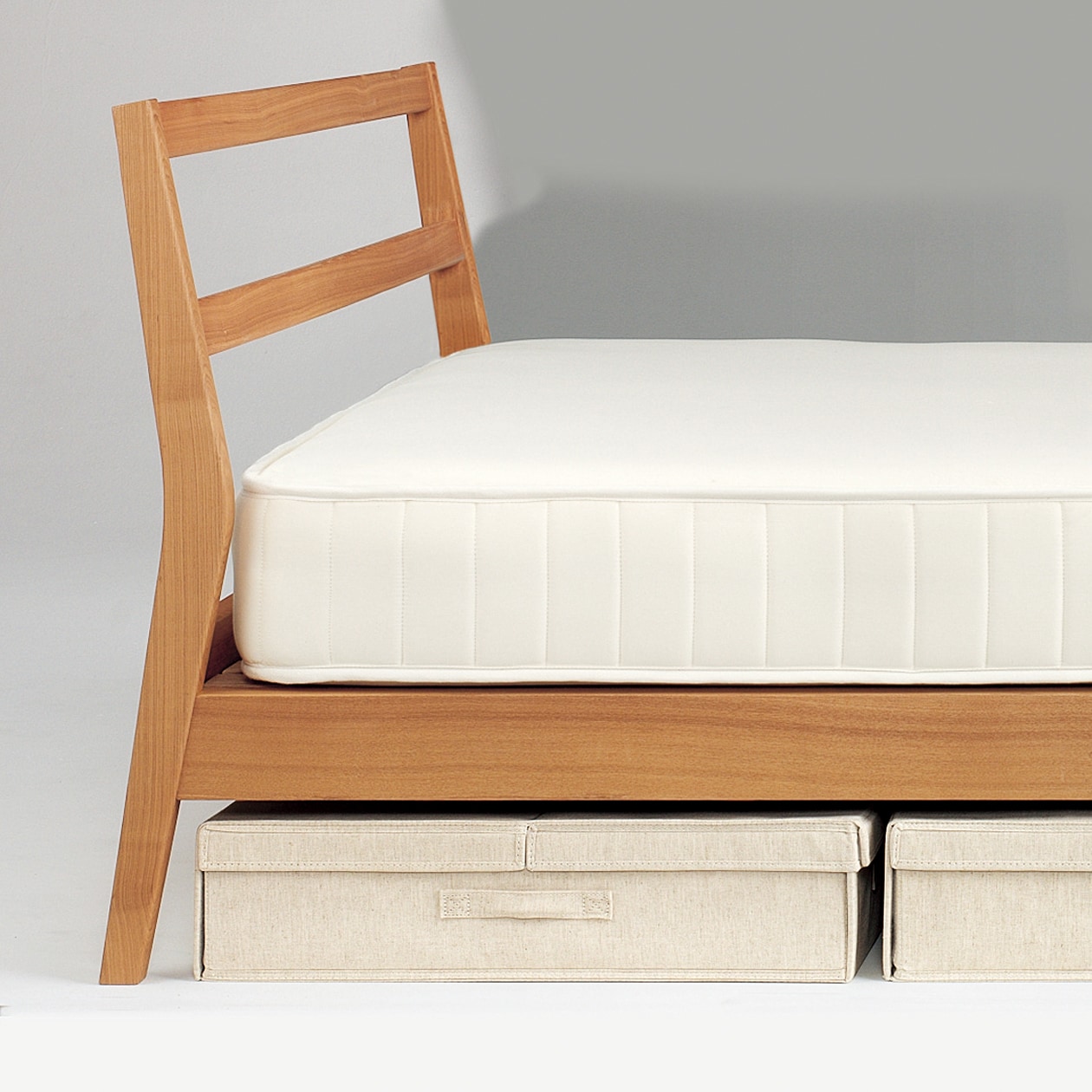 タモ材ベッド・ダブル