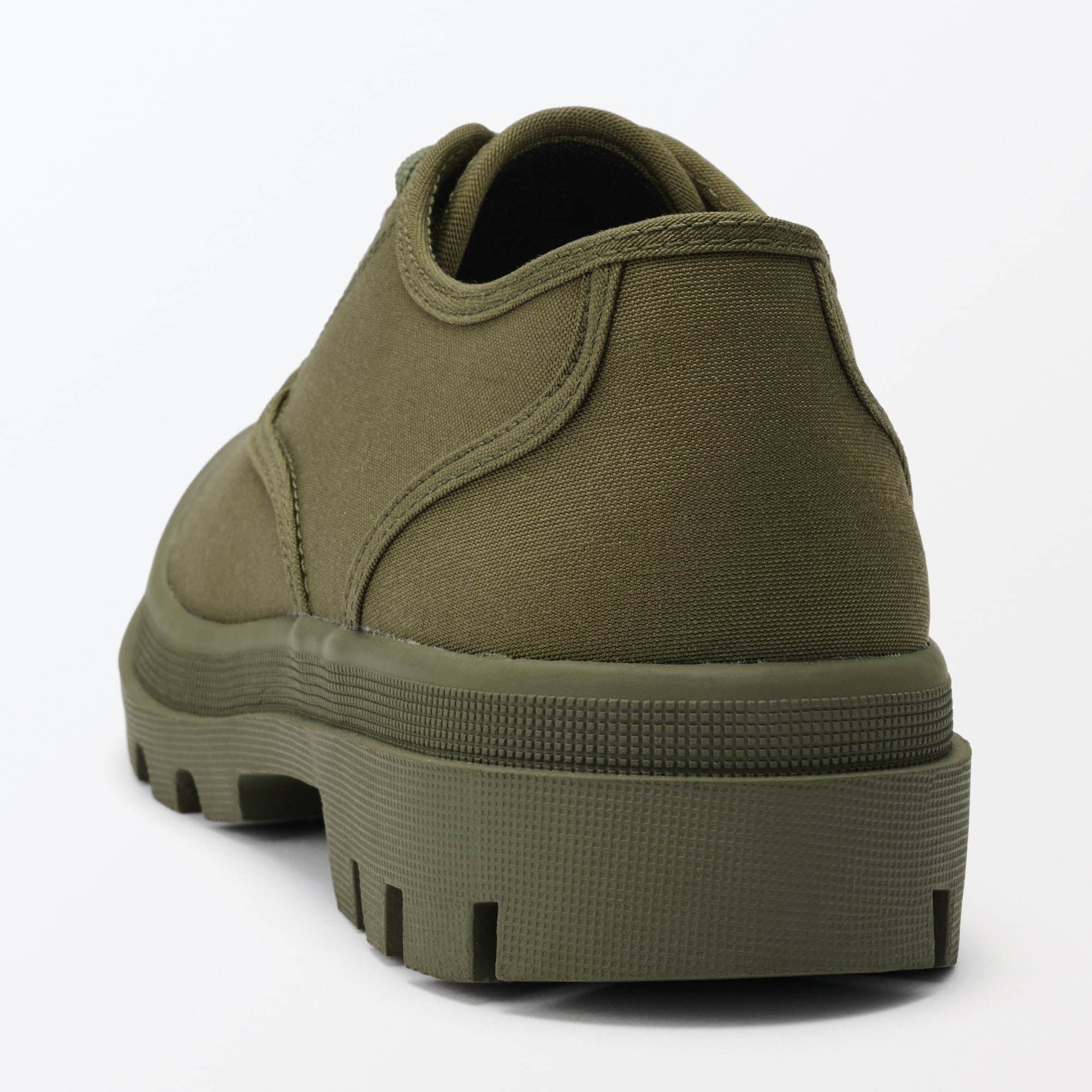 婦人　柔らかい中敷を使用した　撥水タンクソールシューズ