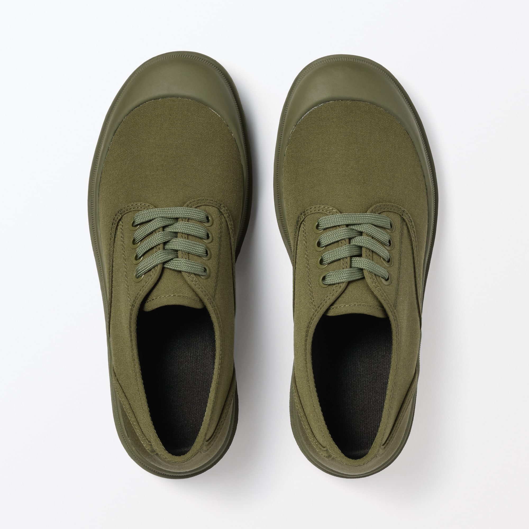 婦人　柔らかい中敷を使用した　撥水タンクソールシューズ