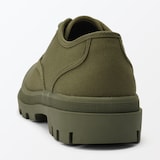 婦人　柔らかい中敷を使用した　撥水タンクソールシューズ