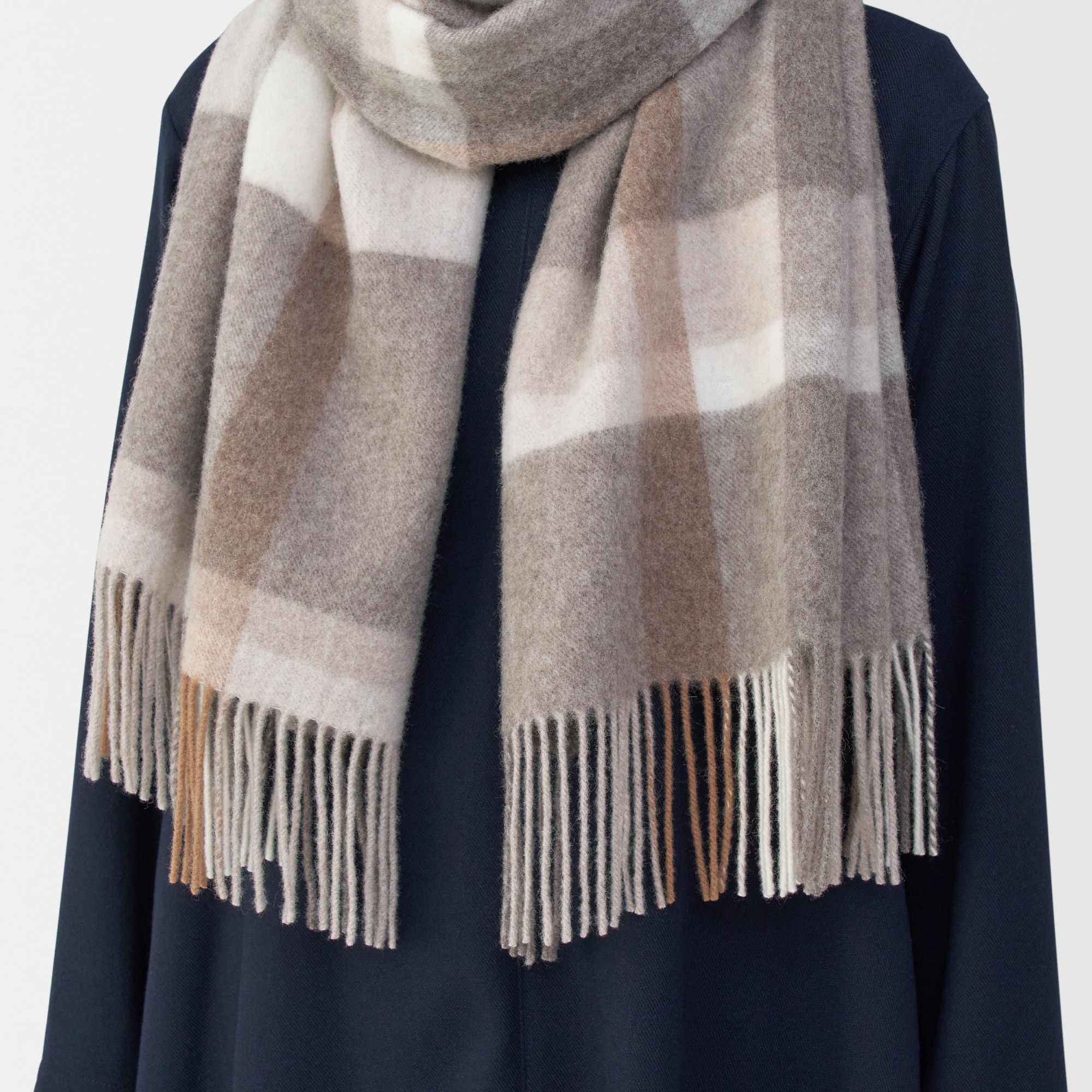 ふっくらウール　大判ストール（チェック）