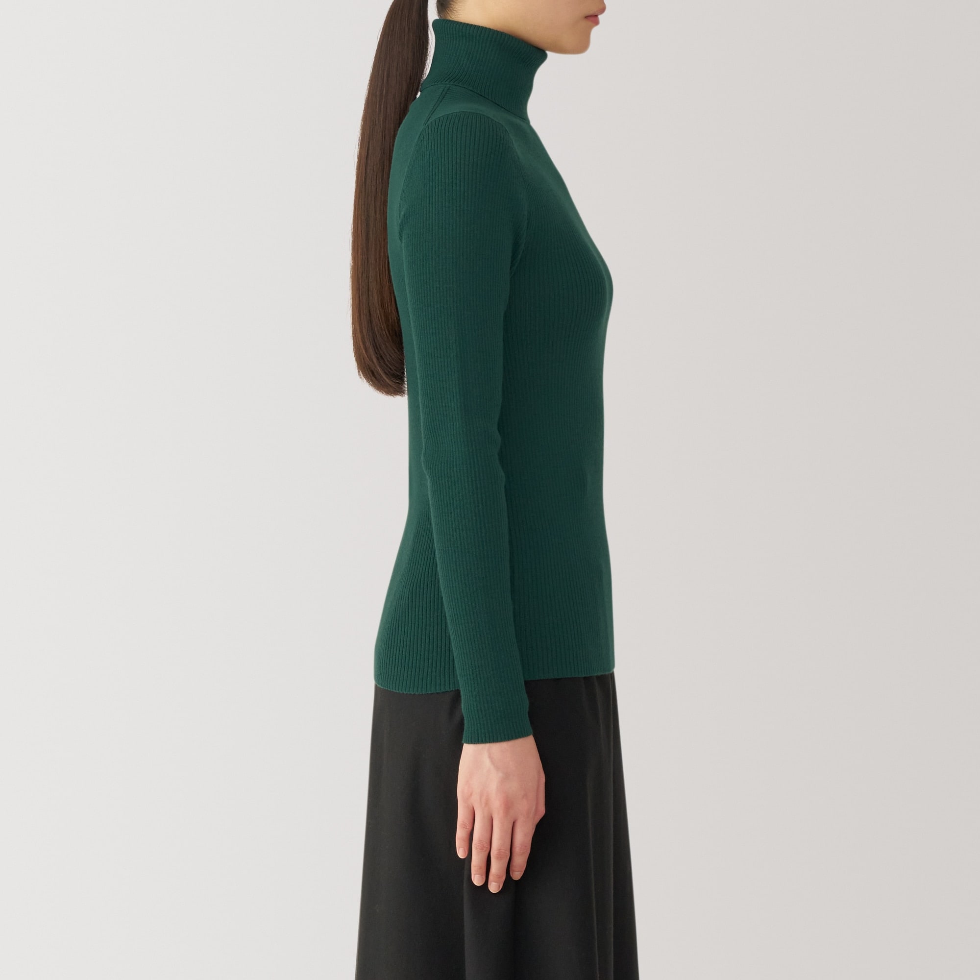 婦人　洗えるウールハイゲージリブタートルネックセーター