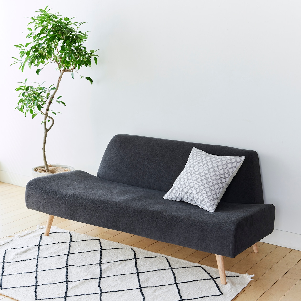 ［ＩＤＥＥ］ＮＥＷＣＨＵＲＣＨ　クッションカバー　４０ｃｍ角　グレー