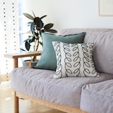 ［ＩＤＥＥ］ロープ刺繍クッションカバー　ブロードリーフ　４０ｃｍ角　生成