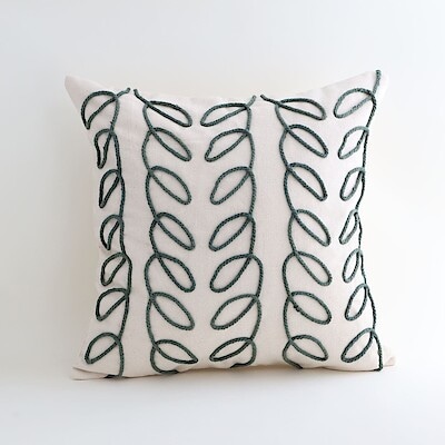 ［ＩＤＥＥ］ロープ刺繍クッションカバー　ブロードリーフ　４０ｃｍ角
