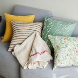 ［ＩＤＥＥ］ロープ刺繍クッションカバー　コニファー　４０ｃｍ角　グリーン